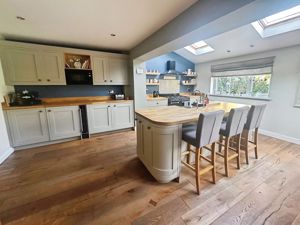 Photo 9- click for photo gallery